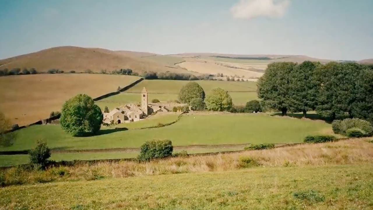 A green Cotswolds valley